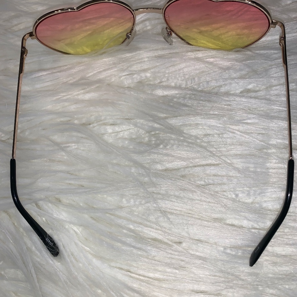 Heart glasses - Picture 2 of 3